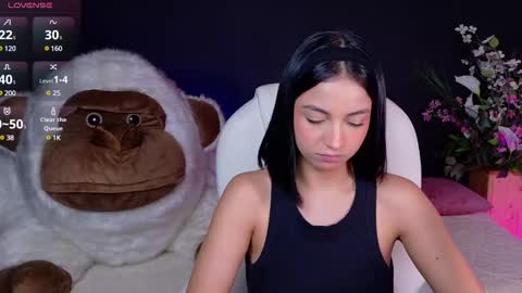 Olivia Mcneill  online show from February 2025 10:55:02 PM