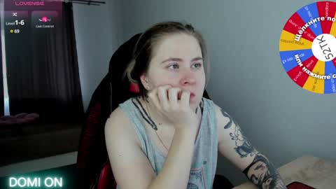 Snapshot of oliviamunk chatting on January 2025 08:29:02 AM . online show from January 2025 08:29:02 AM