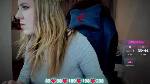Snapshot of oliviamunk chatting on October 2025 05:27:01 AM . online show from October 2025 05:27:01 AM