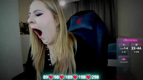 Snapshot of oliviamunk chatting on October 2025 05:04:02 AM . online show from October 2025 05:04:02 AM