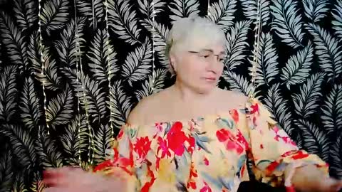 Snapshot of oliviaoskar_ chatting on April 2026 10:24:01 AM Kelly online show from April 2026 10:24:01 AM
