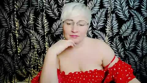 Snapshot of oliviaoskar_ chatting on May 2026 10:24:02 AM Kelly online show from May 2026 10:24:02 AM