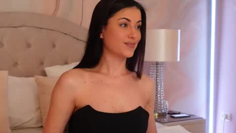 Snapshot of oliviasway chatting on January 2026 09:51:02 PM OliviaSway online show from January 2026 09:51:02 PM