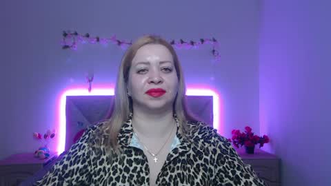 Oliviaverr online show from April 2026 01:05:02 PM