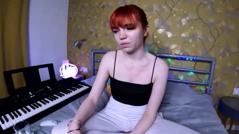 Angelina Lina online show from November 2025 08:32:01 PM