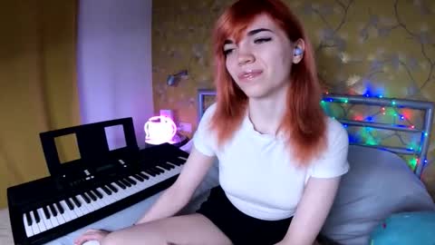 Angelina Lina online show from December 2025 08:15:02 PM