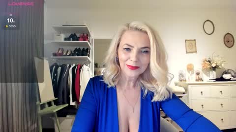 ollalla7 online show from September 2025 02:06:02 PM