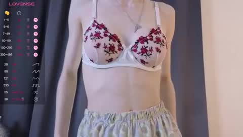 Snapshot of ollie_ments chatting on November 2025 06:12:01 AM Sofia online show from November 2025 06:12:01 AM