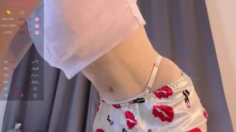 Snapshot of ollie_ments chatting on November 2025 06:36:02 AM Sofia online show from November 2025 06:36:02 AM