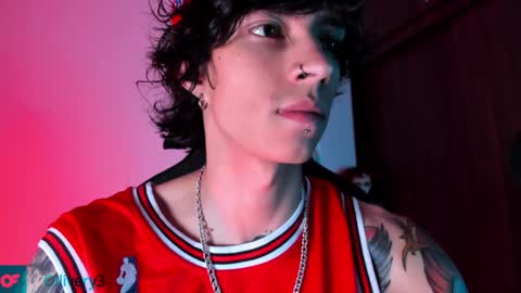     online show from January 2025 04:32:01 AM