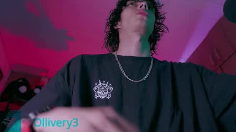     online show from October 2025 02:34:01 AM