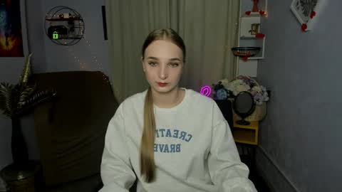 Snapshot of ollivia_dream chatting on April 2026 09:18:01 AM Ollivia online show from April 2026 09:18:01 AM