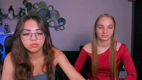 Snapshot of ollivia_dream chatting on May 2026 05:49:01 AM Ollivia online show from May 2026 05:49:01 AM