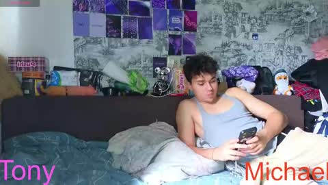 Snapshot of ololkd chatting on May 2026 08:42:02 AM Tony online show from May 2026 08:42:02 AM