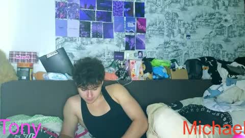 Snapshot of ololkd chatting on May 2026 08:21:02 AM Tony online show from May 2026 08:21:02 AM