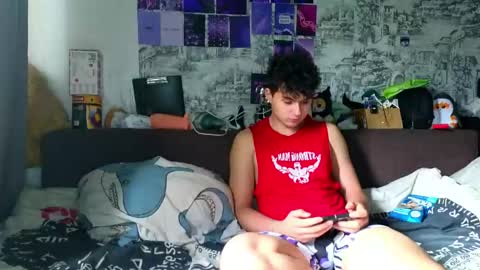 Snapshot of ololkd chatting on May 2026 07:28:02 AM Tony online show from May 2026 07:28:02 AM