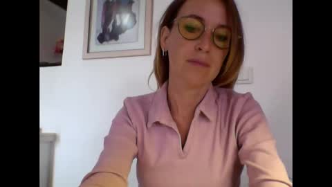 Snapshot of olyra11 chatting on October 2025 06:25:02 AM olyra11 online show from October 2025 06:25:02 AM