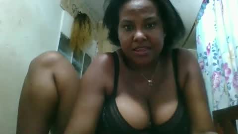 Snapshot of olyvienne90 chatting on November 2025 01:02:02 PM olyvienne90 online show from November 2025 01:02:02 PM