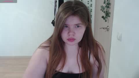 Snapshot of omellyoo chatting on February 2026 11:09:02 AM MellY online show from February 2026 11:09:02 AM