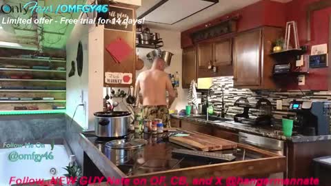 Snapshot of omfgy chatting on January 2025 02:19:02 AM Norm online show from January 2025 02:19:02 AM