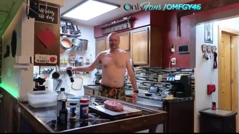 Snapshot of omfgy chatting on February 2025 06:27:02 PM Norm online show from February 2025 06:27:02 PM