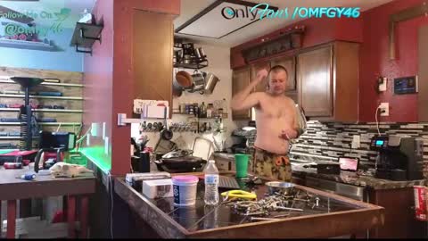 Snapshot of omfgy chatting on February 2025 05:39:02 PM Norm online show from February 2025 05:39:02 PM