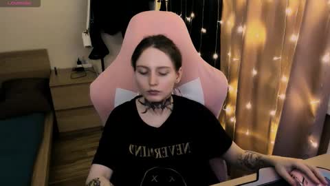 on_yxxx online show from October 2025 08:07:02 PM