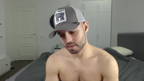 onebestlover online show from March 2025 01:05:02 PM