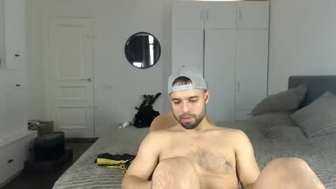 onebestlover online show from November 2025 10:39:02 AM