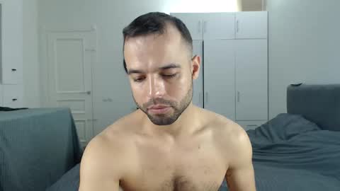 onebestlover online show from November 2025 09:32:01 AM