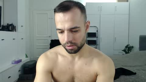 onebestlover online show from April 2026 08:57:02 AM