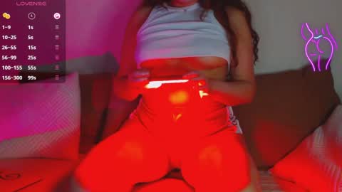 Snapshot of onehotbigass chatting on April 2026 10:23:02 PM ONLINE online show from April 2026 10:23:02 PM