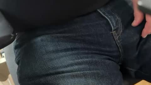 onlocationnyc online show from March 2026 04:45:01 PM