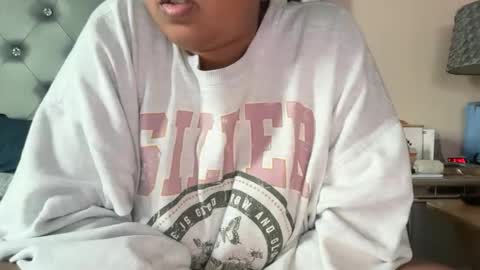 onlyinurdreams00 online show from November 2025 07:46:02 PM