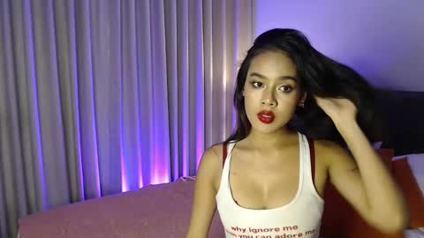 Snapshot of onlylilypeach chatting on October 2025 10:02:01 AM Lily Peach - online show from October 2025 10:02:01 AM