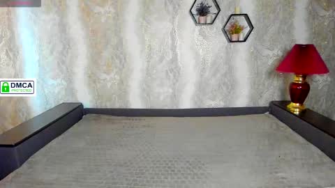 Hi im Natalie im glad to see you here online show from October 2025 12:04:02 PM