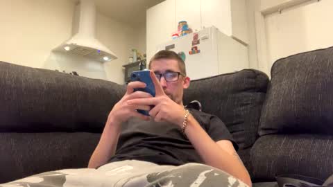 Snapshot of onthecumup69 chatting on February 2025 12:01:02 PM onthecumup69 online show from February 2025 12:01:02 PM