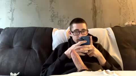 Snapshot of onthecumup69 chatting on February 2025 03:35:01 PM onthecumup69 online show from February 2025 03:35:01 PM