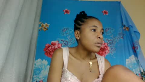 Snapshot of ooooranorosoa chatting on June 2026 10:15:01 AM ooooranorosoa online show from June 2026 10:15:01 AM