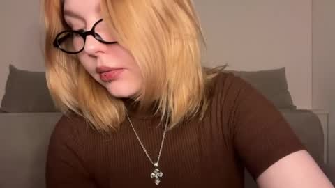 Ophelia online show from April 2026 09:28:02 PM