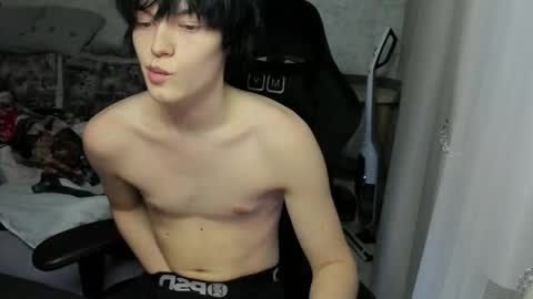 Bella and John online show from December 2025 06:44:01 AM