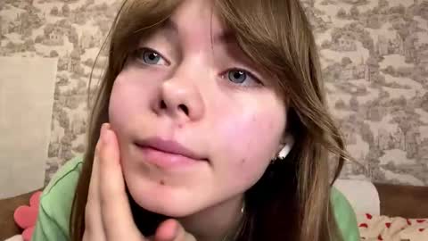 Snapshot of oracorker chatting on October 2025 09:05:02 PM Coraline online show from October 2025 09:05:02 PM