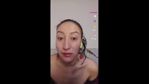 Snapshot of oriana_111 chatting on May 2026 03:50:01 PM oriana_111 online show from May 2026 03:50:01 PM