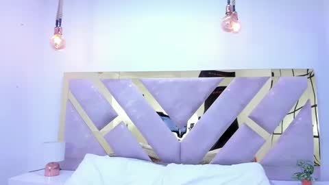 Miss Guzman  online show from December 2024 06:27:02 PM