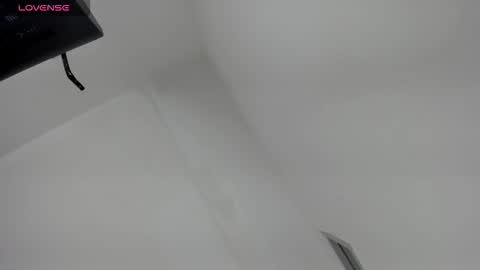 Miss Guzman  online show from October 2025 11:24:02 PM