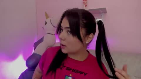 Snapshot of oriana_guzman chatting on April 2026 05:03:01 AM Miss Guzman online show from April 2026 05:03:01 AM