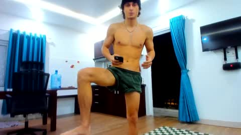 Snapshot of orlando__bloom chatting on December 2024 10:49:01 AM Fansly and Instagram -  online show from December 2024 10:49:01 AM