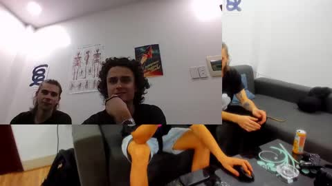 Snapshot of orlando__bloom chatting on March 2025 02:12:01 PM Fansly and Instagram -  online show from March 2025 02:12:01 PM