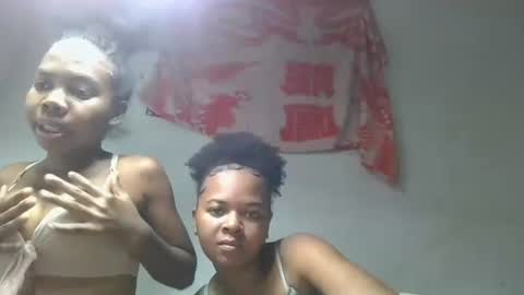 Snapshot of ornellahhh chatting on October 2025 10:19:01 PM ornellahhh online show from October 2025 10:19:01 PM