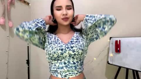 Angel online show from November 2025 07:33:02 AM